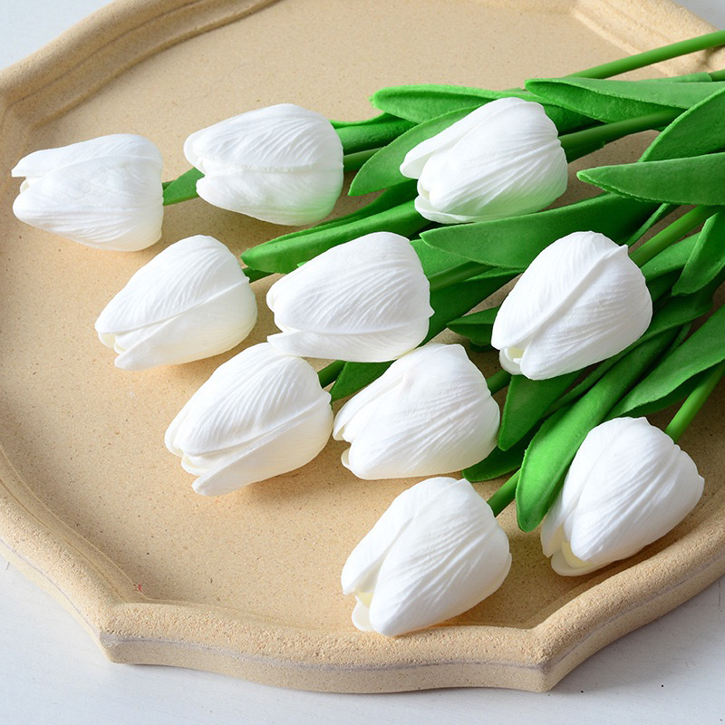 Hoa Tulip trang trí nhiều màu xinh xắn