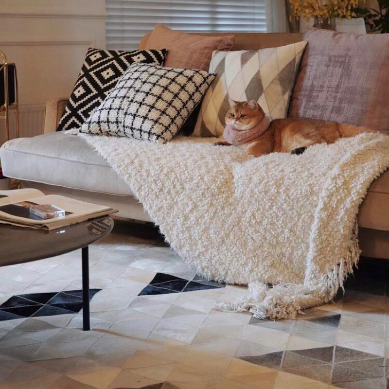 Thảm trải sàn da bò Denuzy cao cấp / Denuzy Rug