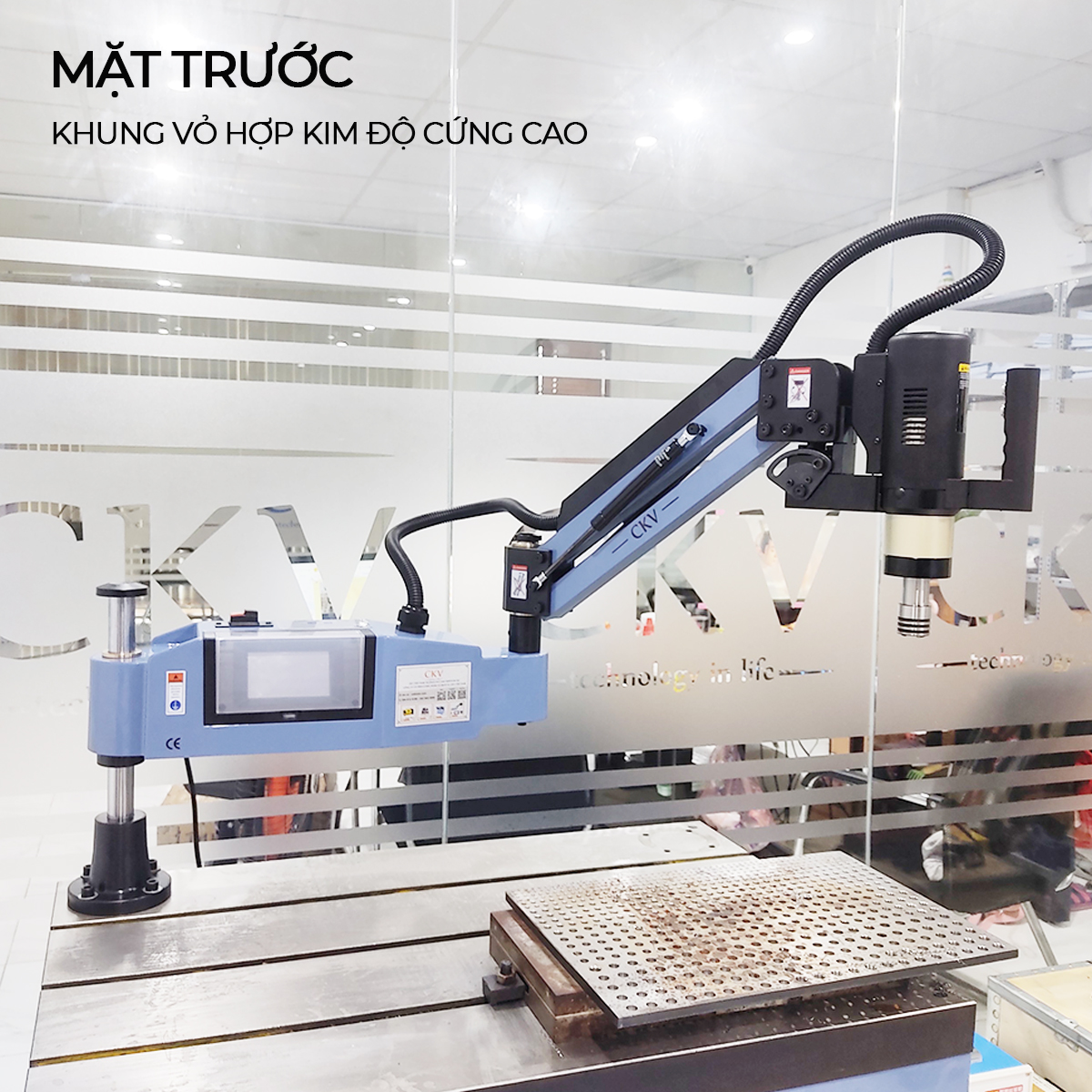 Mặt trước máy taro cần điện M3-M12 CKV-M12