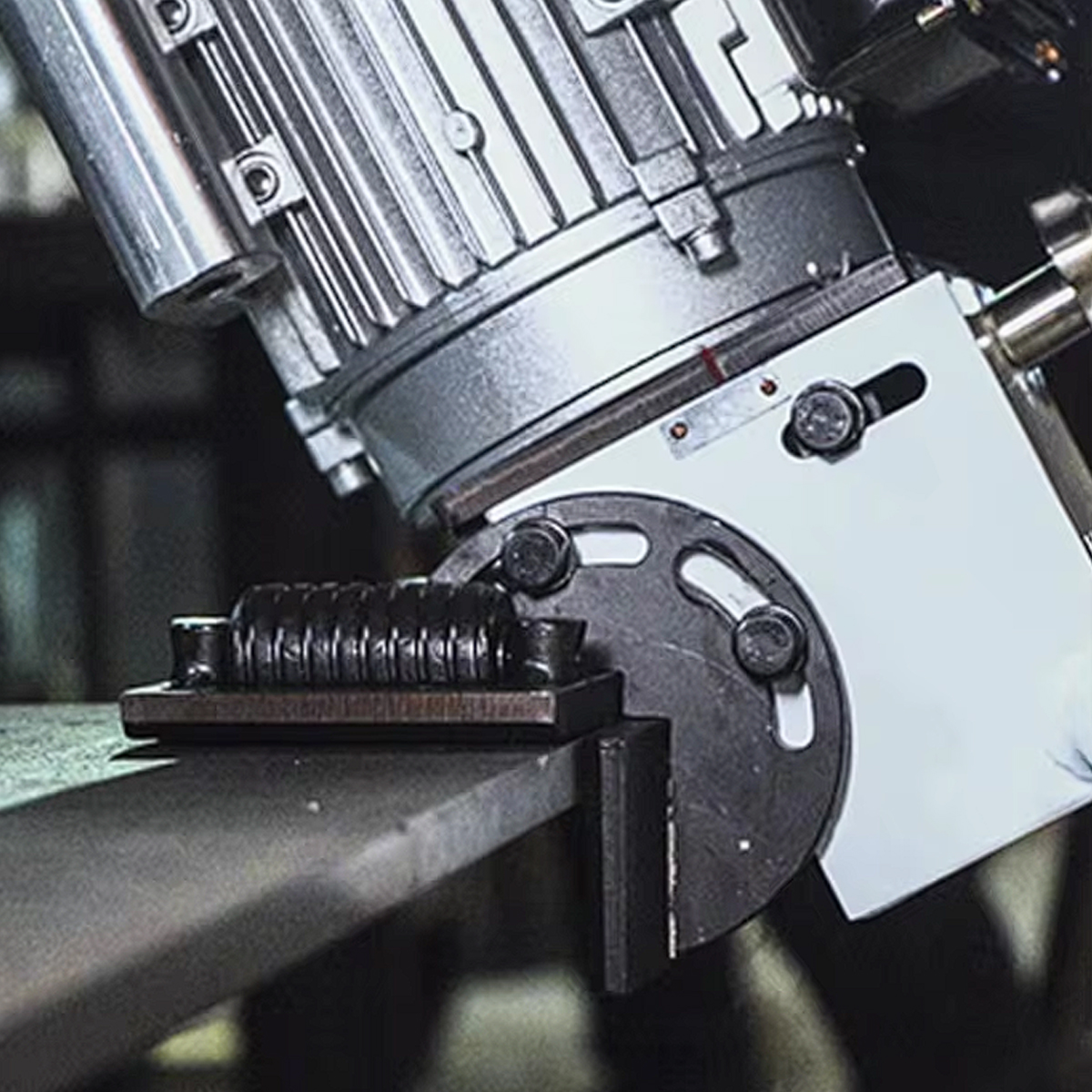 Hình ảnh máy vát mép cầm tay CKV-15D 4