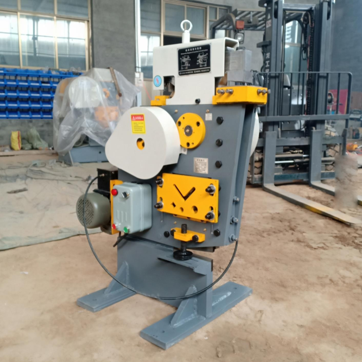 Máy đột, chấn, cắt thép đa năng CKV-J8 3