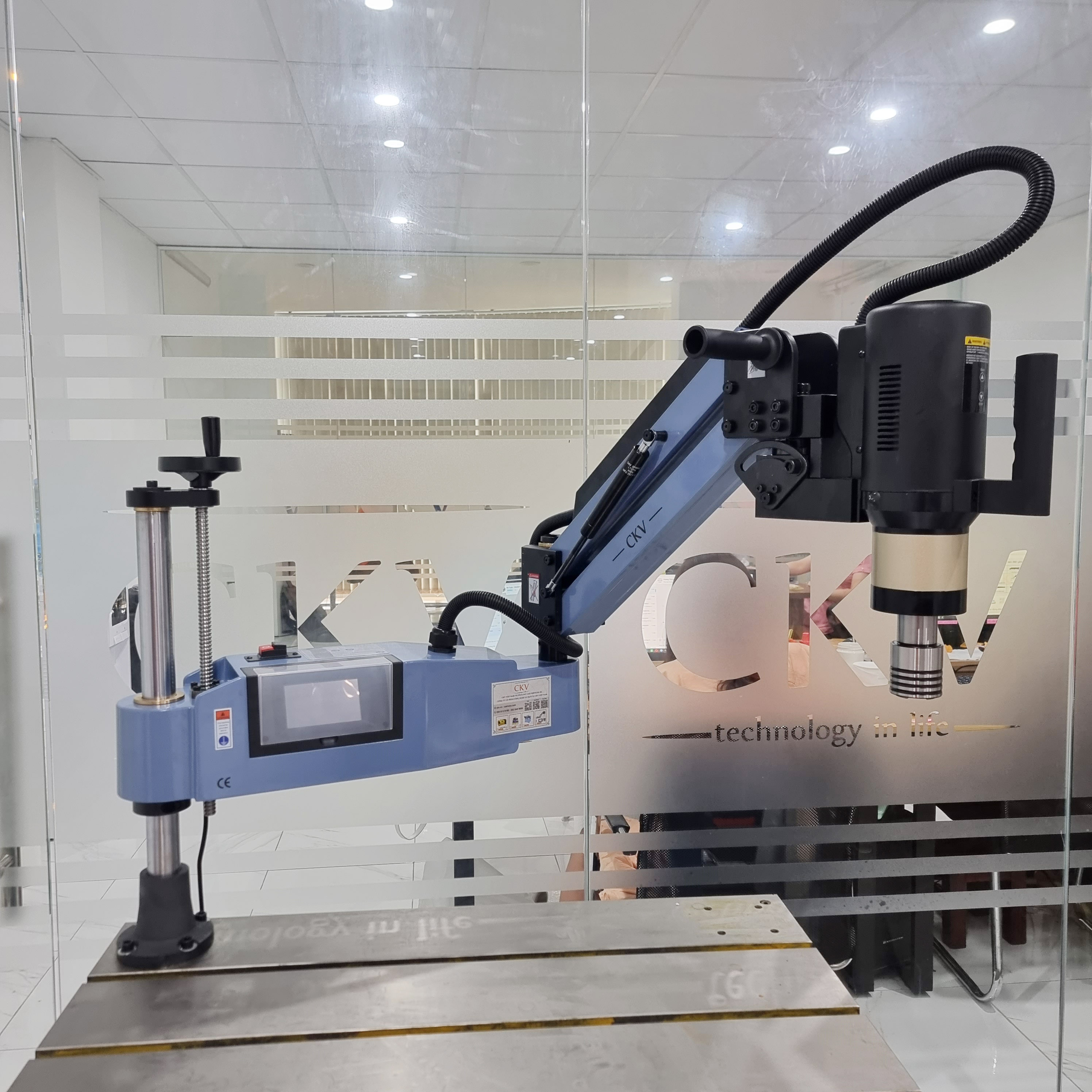 Máy taro cần điện CKV-M36 đến từ thương hiệu Suyning