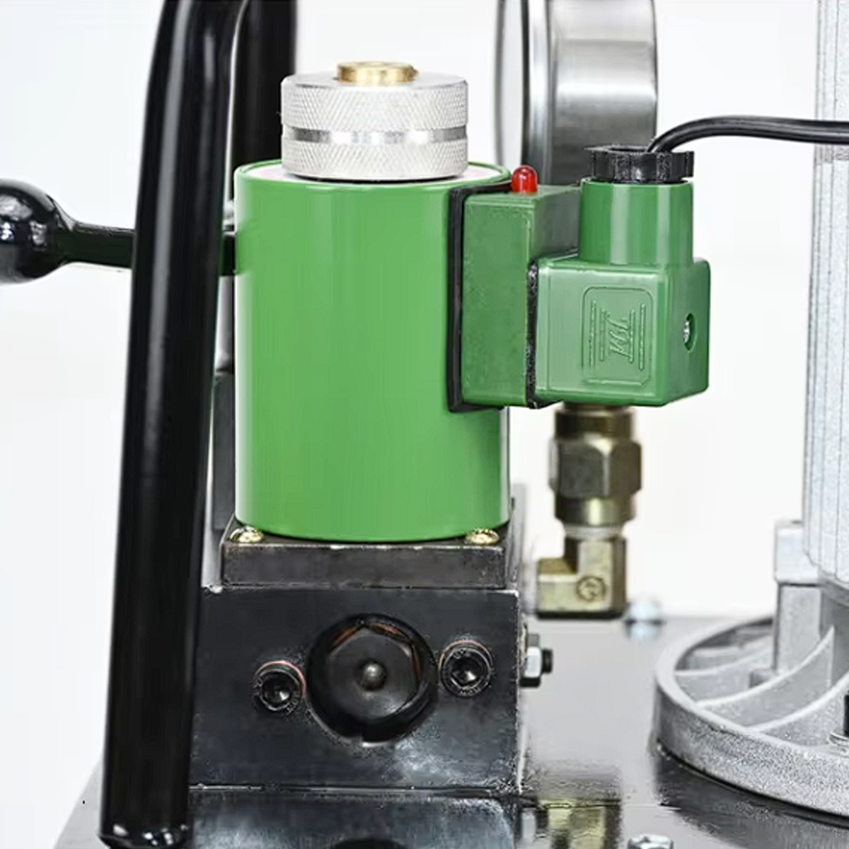 Bình thủy lực CKV-ZHH700B 4