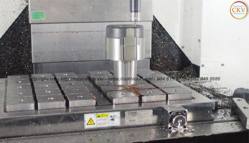 Gia công phay CNC với bàn từ nam châm điện hút giữ phôi cực chắc