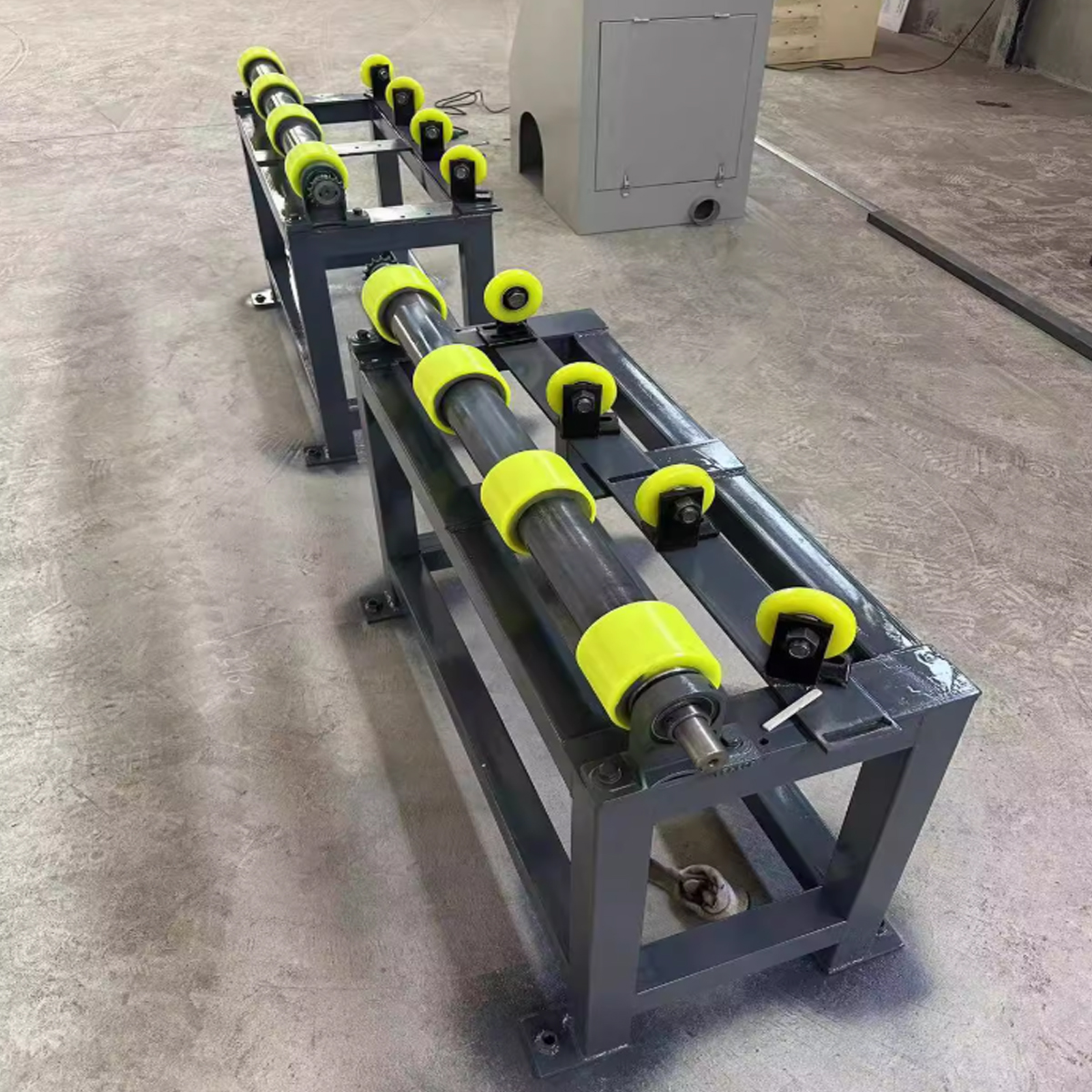 Kệ dẫn hướng ngoài giúp tăng chiều dài ống mài