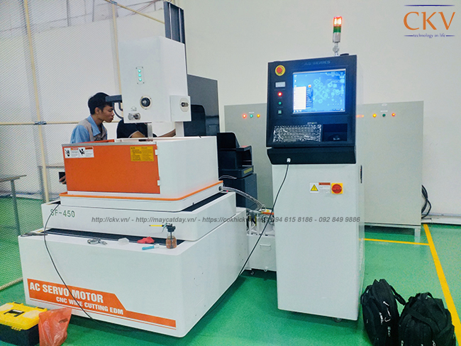 Máy cắt dây Molipden động cơ servo chất lượng