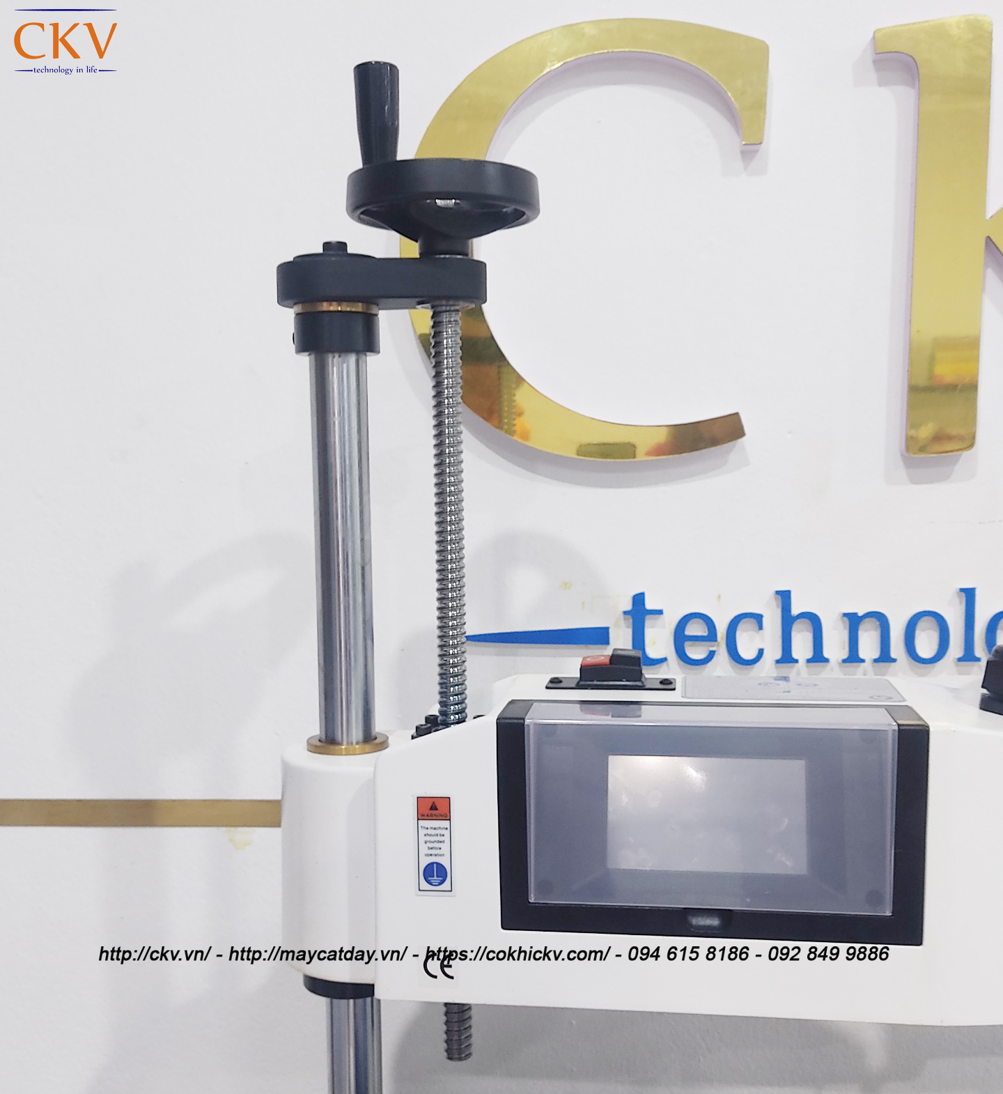 Vít me nâng hạ độ cao cho máy taro điện