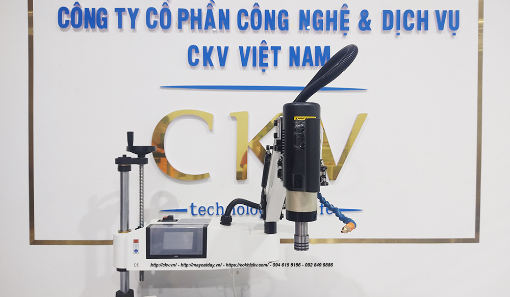 Máy taro điện tay cần robot đa năng có bơm thổi phoi tự động