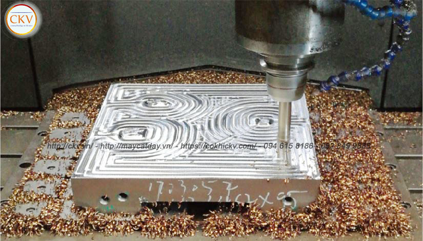 Trợ thủ đắc lực cho gia công phay CNC là bàn từ nam châm điện