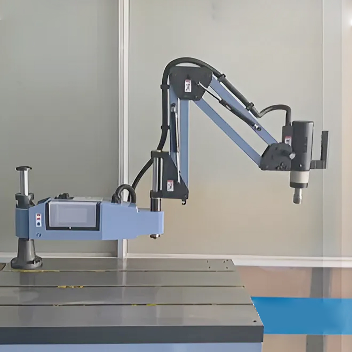 Ảnh thực tế máy taro cần điện CKV-M24 ARM17