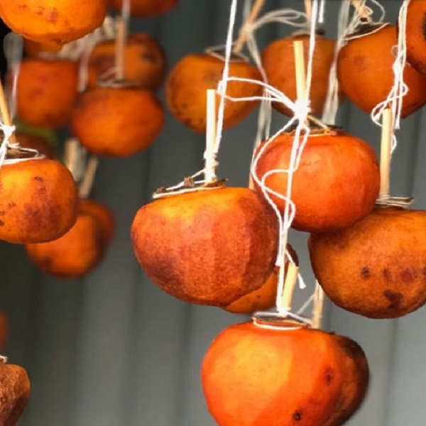 Cách bảo quản hồng treo gió