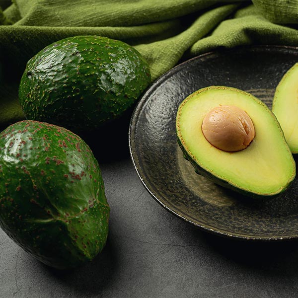 Cách bảo quản bơ xanh lâu chín