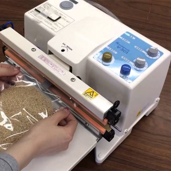 Máy hút chân không mini Nhật Bản