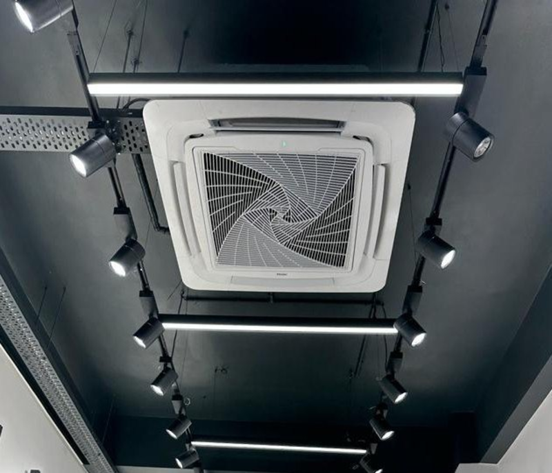 Cảm biến nhiệt độ phòng bị hỏng khiến điều hòa không thể nhận diện chính xác nhiệt độ