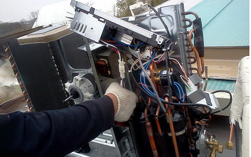 Block điều hòa bị hư hỏng là một trong những nguyên nhân làm cục nóng kêu to.