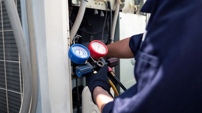 Chạy lại máy giúp kiểm tra gas và độ lạnh thực tế