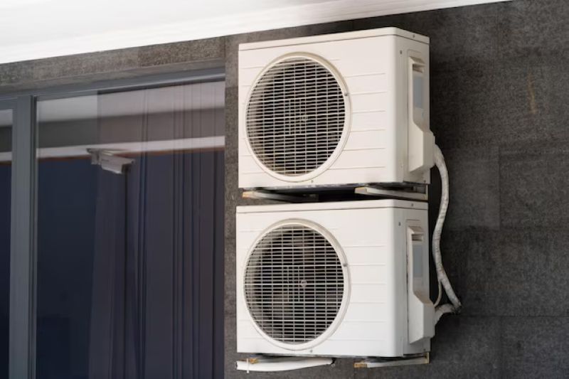 Điều hòa Inverter tiết kiệm điện và vận hàng êm hơn so với điều hòa thường