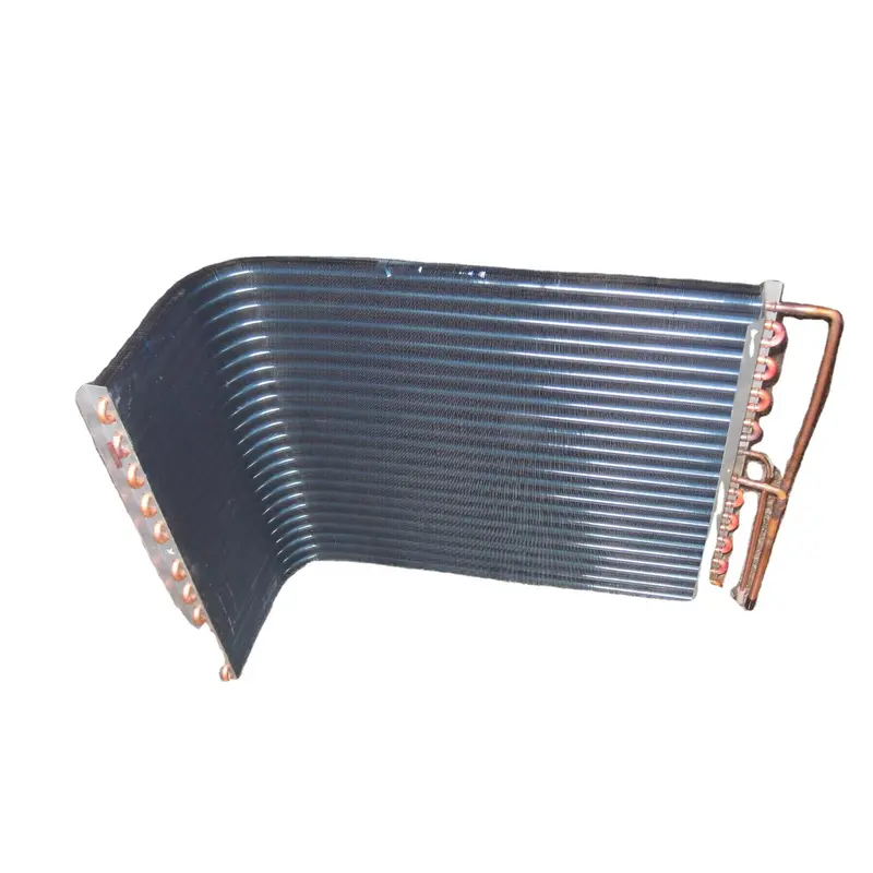 Cận cảnh các lá nhôm tản nhiệt xếp lớp dày đặc bao quanh hệ thống ống đồng dẫn môi chất