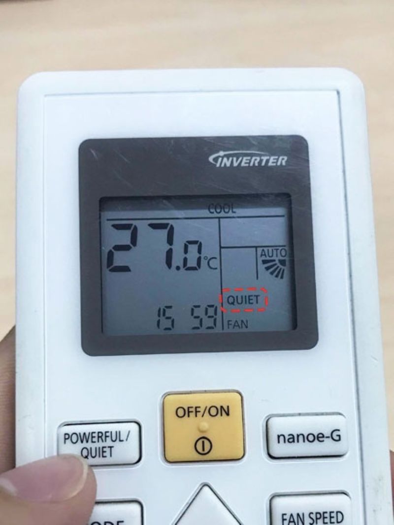Nút Quiet trên remote máy lạnh Nagakawa