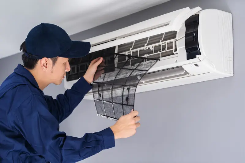 Kiểm tra lại hoạt động của máy lạnh để đảm bảo vận hành ổn định trước khi hoàn tất quá trình vệ sinh