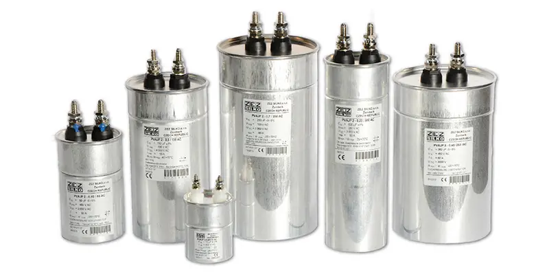 Hình ảnh thực tế tụ kích Block bên trong cục nóng điều hòa giúp thiết bị khởi động ổn định