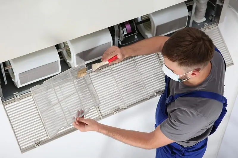 Dịch vụ vệ sinh máy lạnh Nagakawa kết hợp giữa quy trình bài bản và mức giá cạnh tranh nhất thị trường