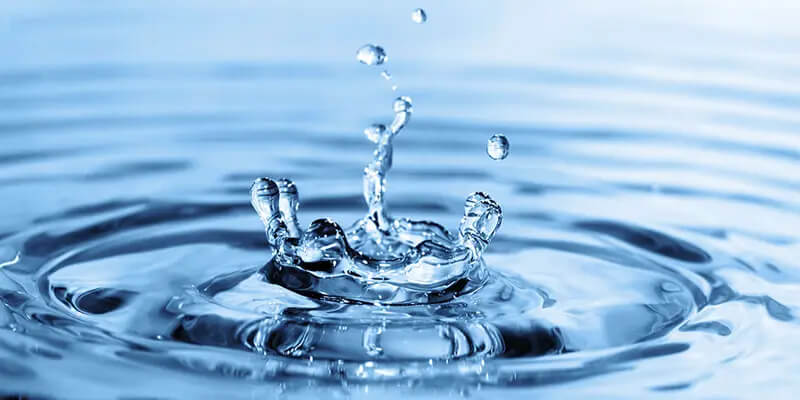 Uống nước khoáng nhiều có tốt không