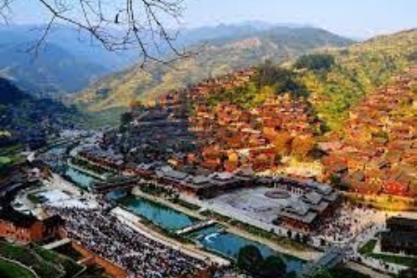 Phượng Hoàng Cổ Trấn