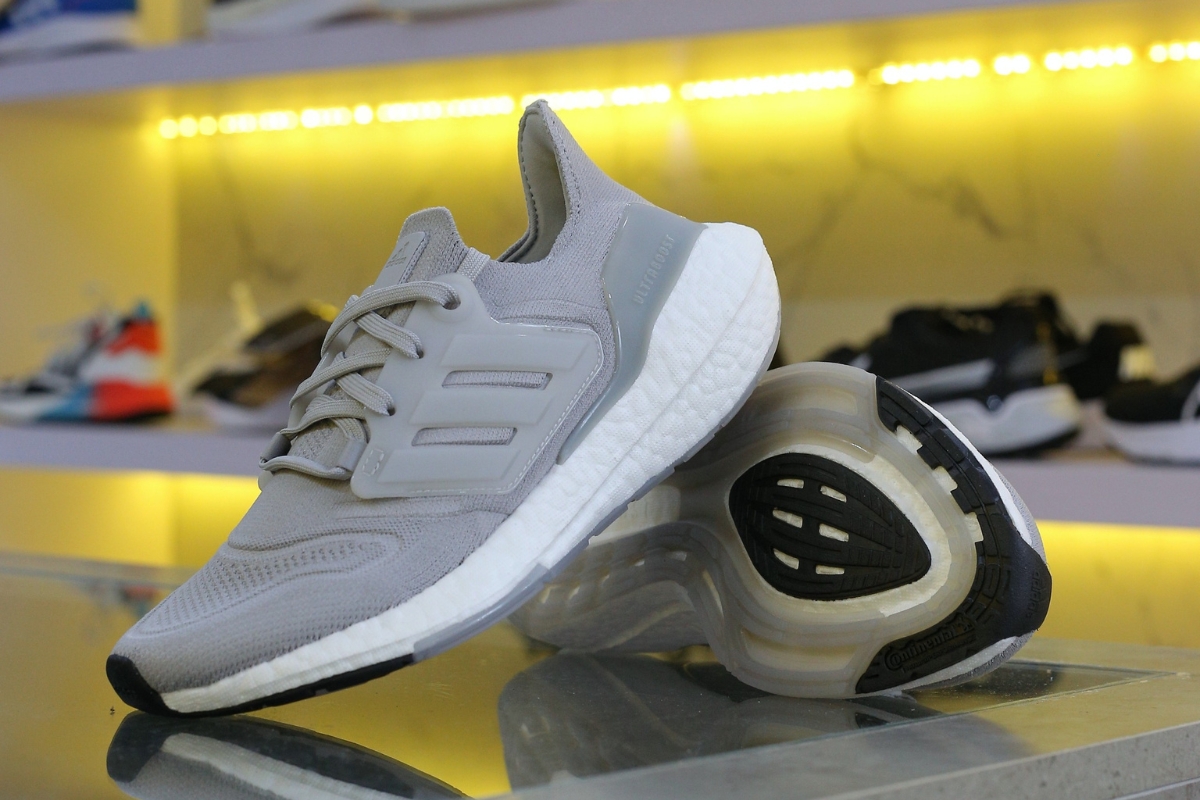 giày sneaker nam chính hãng