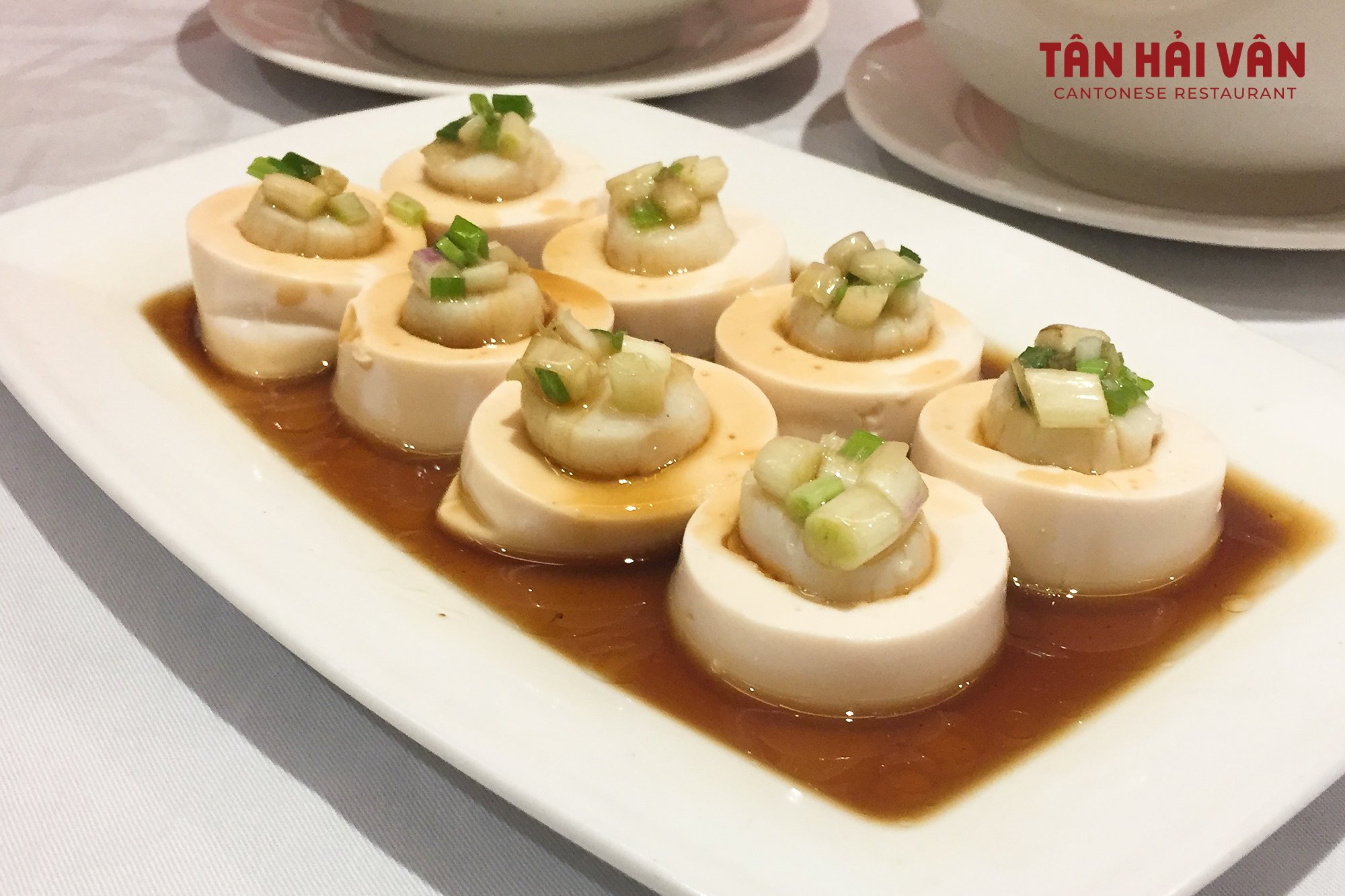 nha-hang-tan-hai-van