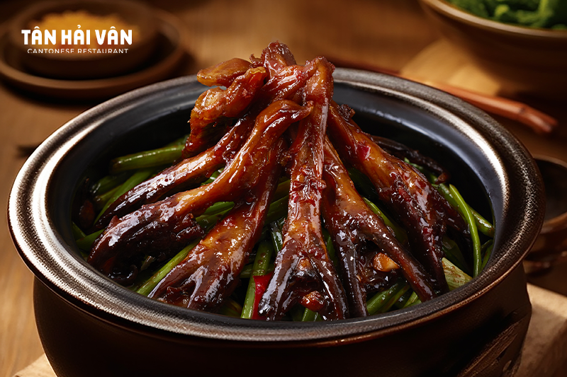 nha-hang-tan-hai-van