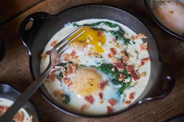 Lodge là nồi gang nấu bếp từ tiêu chuẩn Mỹ