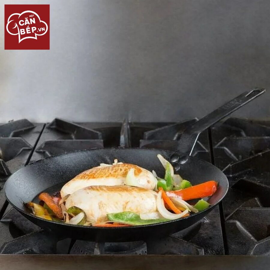 Lưu ý vệ sinh và sử dụng chảo thép carbon Lodge