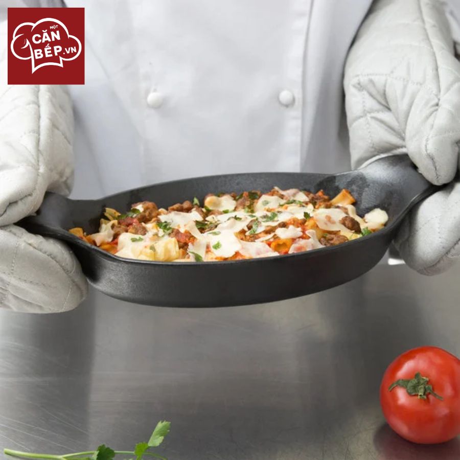 Lưu ý vệ sinh và sử dụng khay gang oval LODGE 1.06L