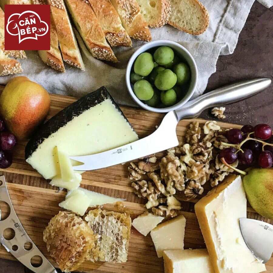 Lưu ý vệ sinh và sử dụng dao cắt phô mai có hai mũi ZWILLING Collection