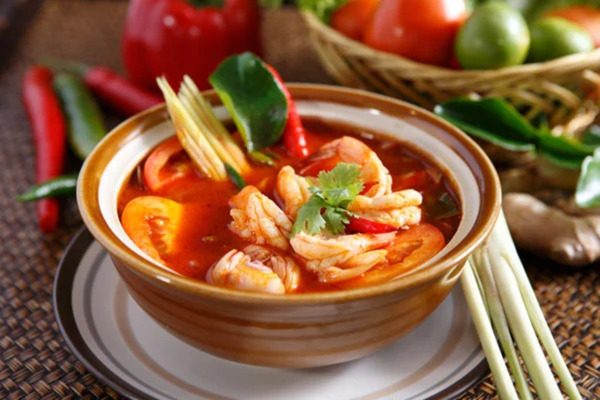 Tom Yum - món canh không thể bỏ qua khi trải nghiệm Thái Street Food