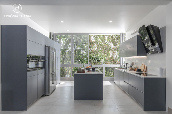 Công trình tủ bếp hiện đại của gia chủ biệt thự lớn tại Quận 2