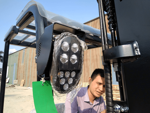 6-loi-ich-xe-nang-dien