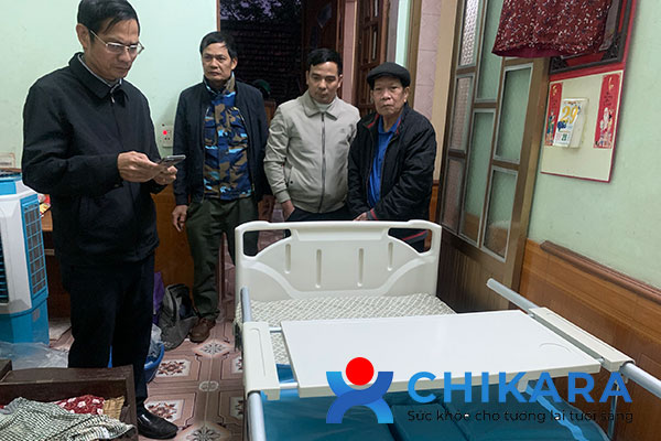 Bàn giao lắp đặt giường y tế cho khách hàng tại Hải Dương