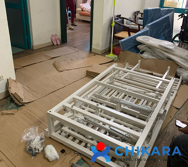 Bàn giao giường y tế cho khách hàng tại Hưng Yên