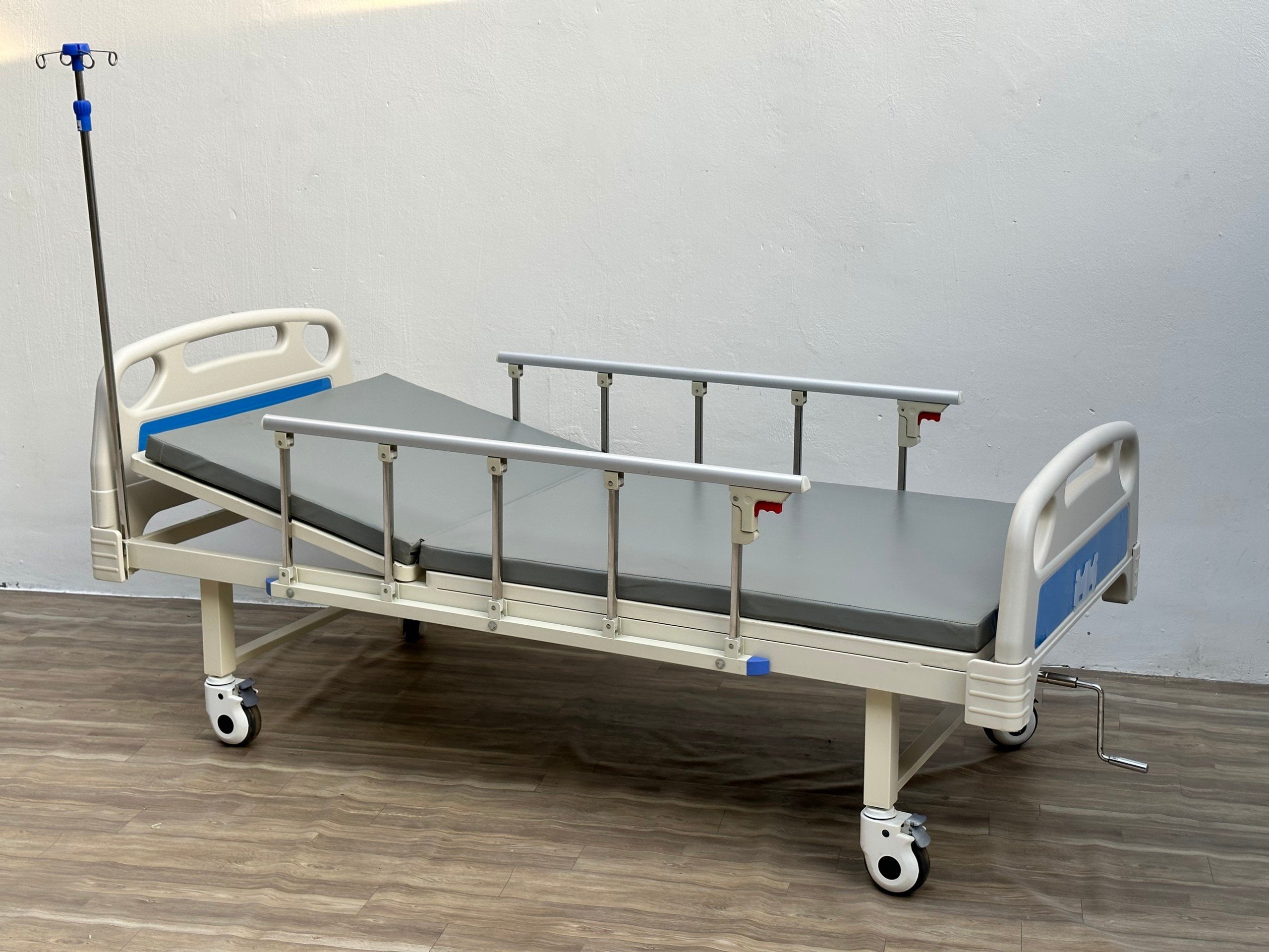 Bán Giường bệnh nhân đa năng GHG-1.1 1 tay quay