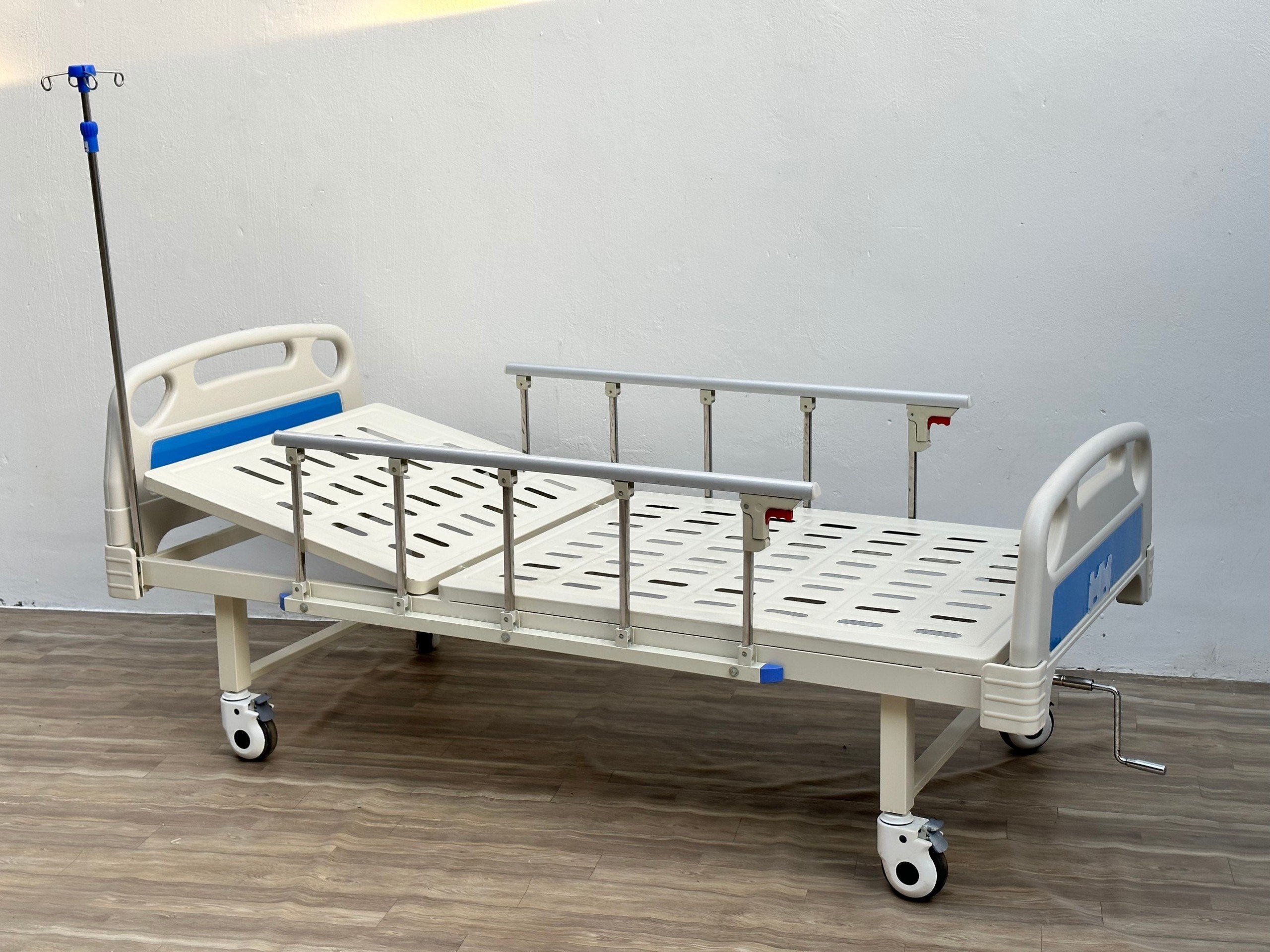 Giường bệnh nhân đa năng GHG-1.1 1 tay quay
