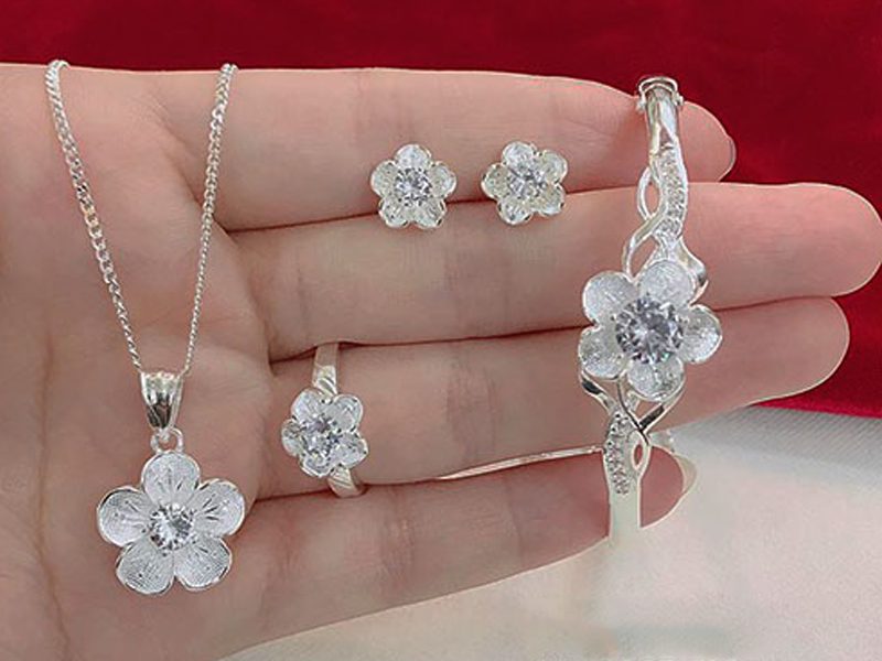 Bạc 925 ít bị oxy hóa hơn các loại khác