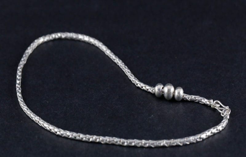 Bạc S999 có thể bị đen do các tác nhân bên ngoài