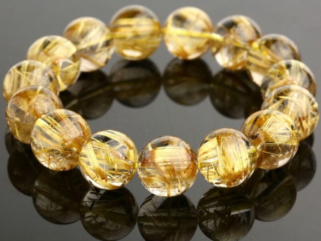 Trang sức đá quý hợp với mệnh Bạch Lạp Kim