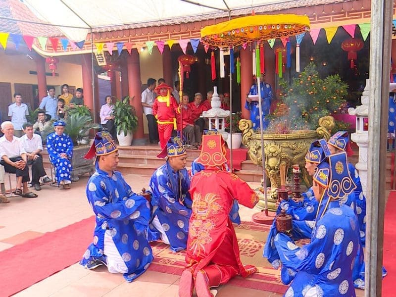 Bản văn khấn Thành Hoàng làng đầy đủ và chi tiết