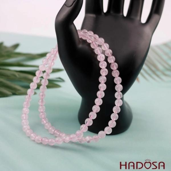 Với độ cứng cao, đá thạch anh hồng có thể bị trầy xước