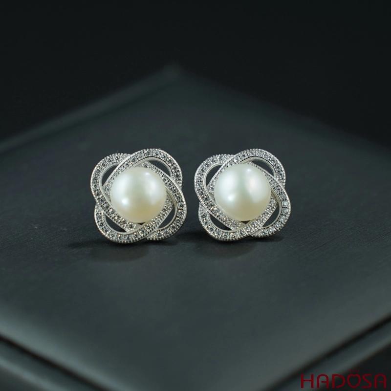 Bông tai đính ngọc trai hạt bầu