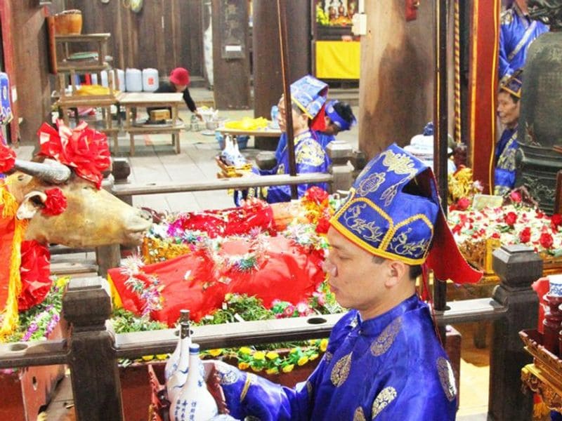 Các bước tiến hành nghi thức dâng lễ tại Thành Hoàng làng