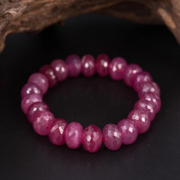 Địa chỉ mua trang sức đá ruby uy tín